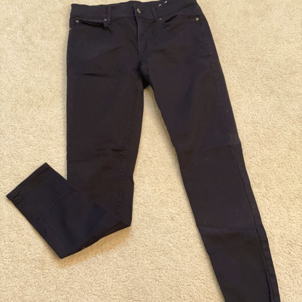 Like New Black Gap Legging Jeans